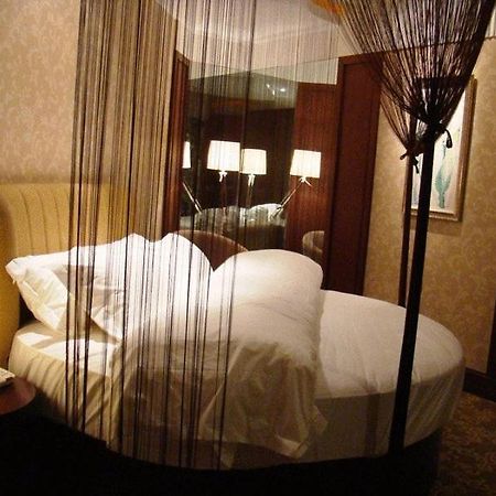 Linjiang Hotel Shanghai Room photo